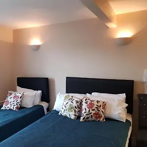 3* Bed & Breakfast Kgt House